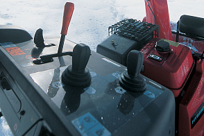 Снегоуборщик двухступенчатый Honda HSM1390iK2 ETDR